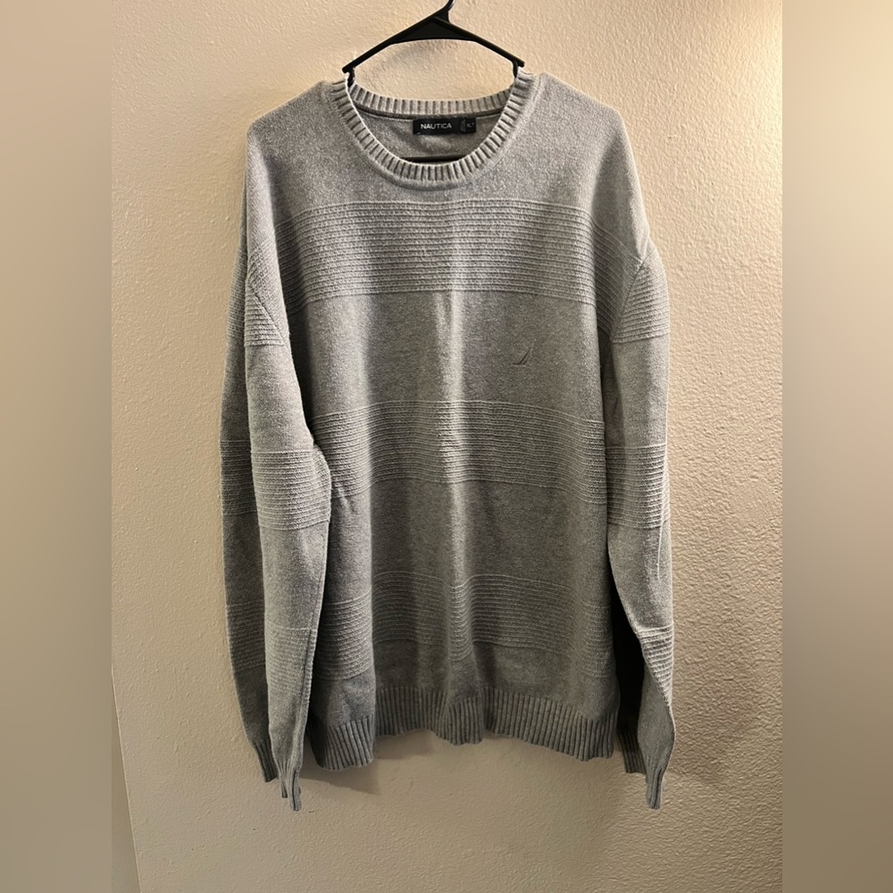 Men’s Nautica sweater size XLT